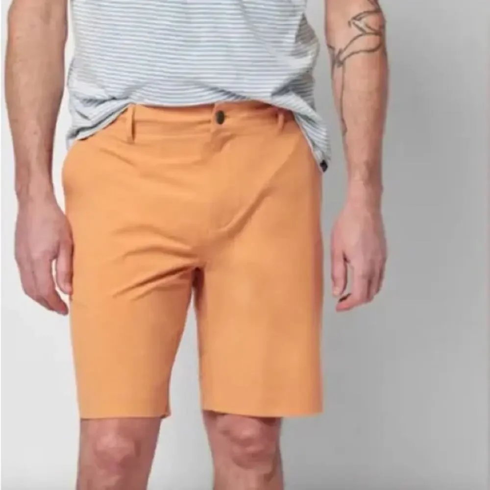 Faherty All Day Short in Orange Size 30 9” Inseam